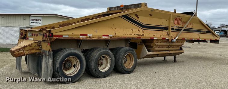 image for item DQ0764 1996 Midland  Gravel Trailer bottom dump trailer