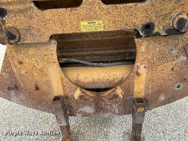 image for item DQ0764 1996 Midland  Gravel Trailer bottom dump trailer