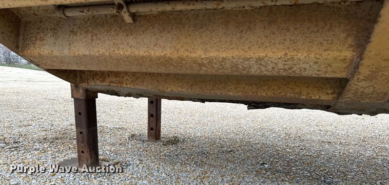 image for item DQ0764 1996 Midland  Gravel Trailer bottom dump trailer