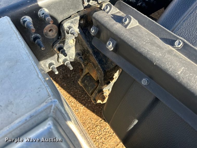 image for item DQ0818 2014 Volvo  VNL semi truck