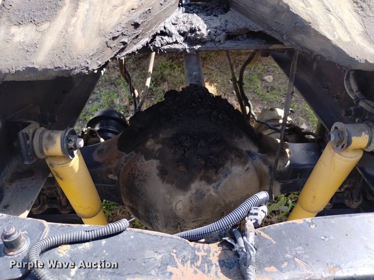 image for item DQ6098 2000 Sterling  L7500 semi truck