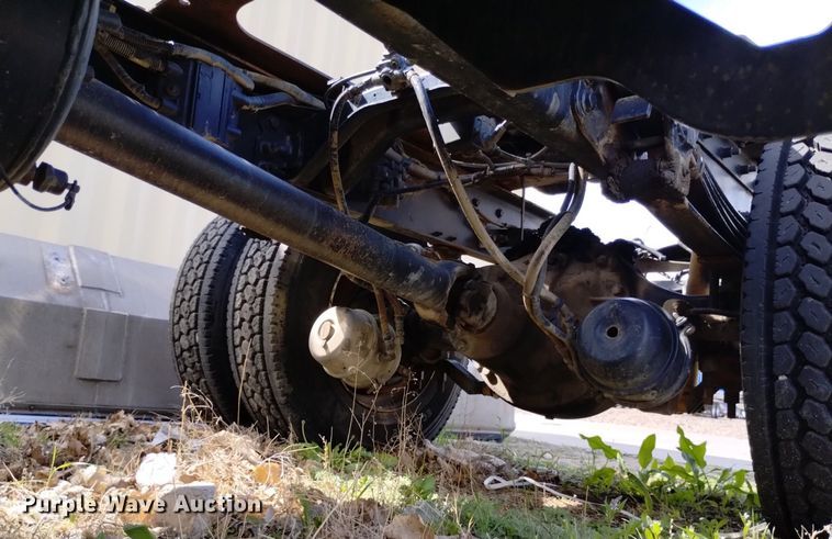 image for item DQ6098 2000 Sterling  L7500 semi truck