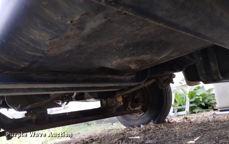 image for item DQ6098 2000 Sterling  L7500 semi truck