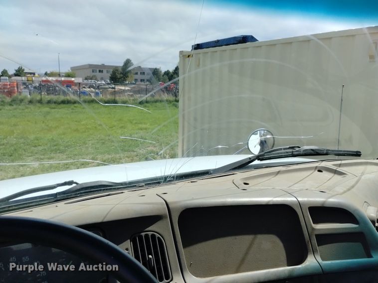 image for item DQ6098 2000 Sterling  L7500 semi truck