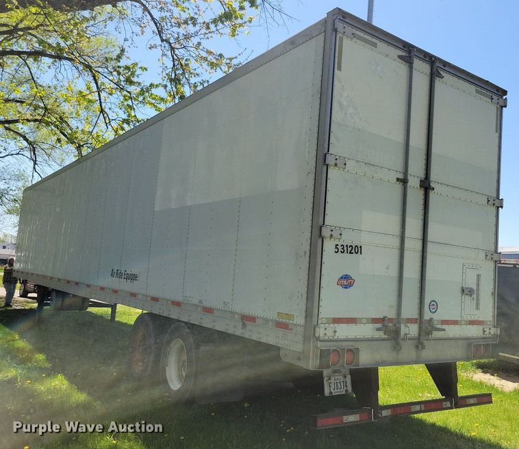 image for item DR4282 2012 Utility refrigerated van trailer