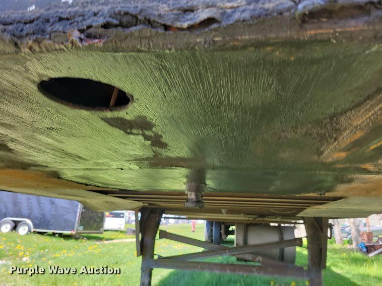 image for item DR4282 2012 Utility refrigerated van trailer