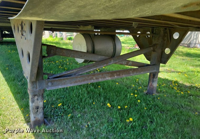 image for item DR4282 2012 Utility refrigerated van trailer