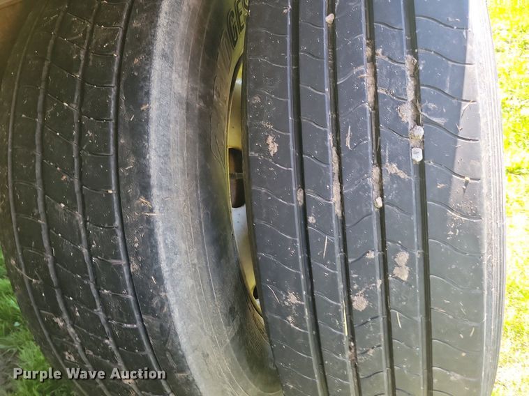 image for item DR4282 2012 Utility refrigerated van trailer