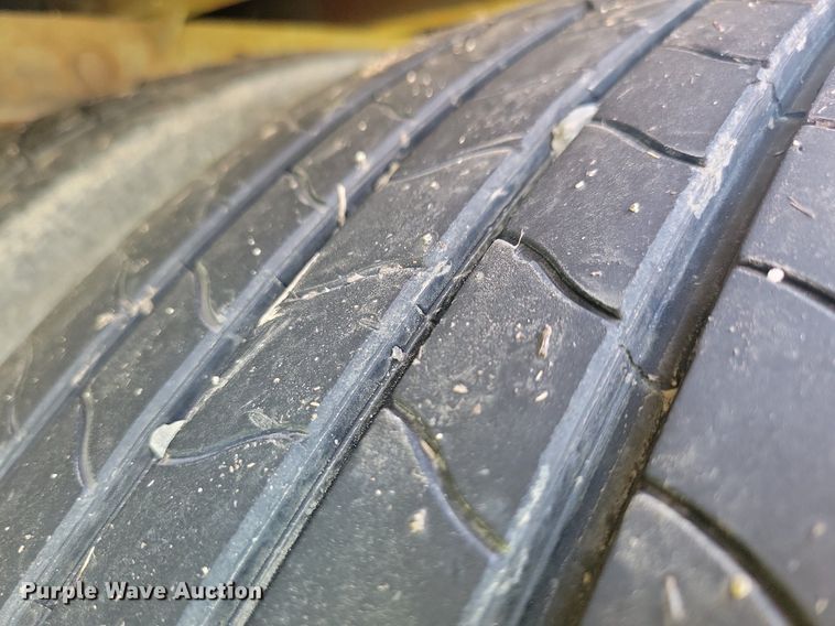 image for item DR4282 2012 Utility refrigerated van trailer