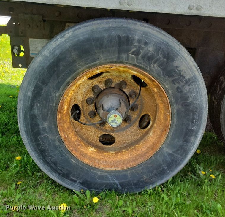 image for item DR4282 2012 Utility refrigerated van trailer