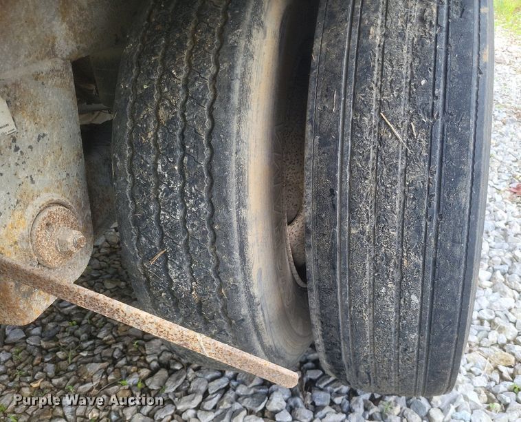 image for item DR4768 1998 Great Dane  7411TJW0A dry van trailer