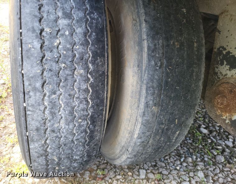 image for item DR4768 1998 Great Dane  7411TJW0A dry van trailer