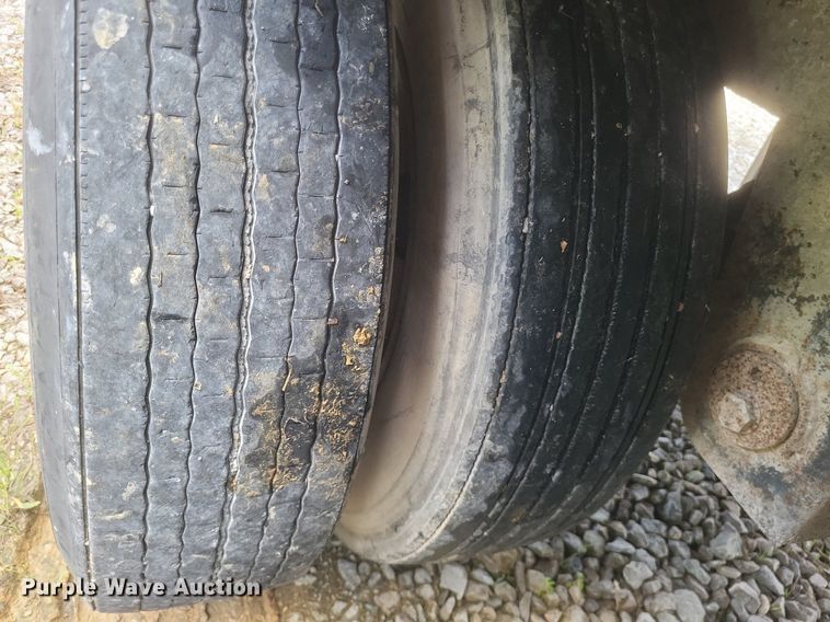 image for item DR4768 1998 Great Dane  7411TJW0A dry van trailer