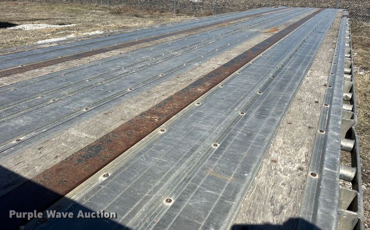 image for item DS0838 2006 Great Dane Freedom drop deck trailer