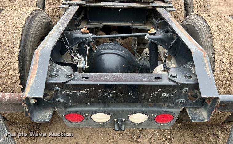 image for item DS3027 2017 Kenworth T680 semi truck