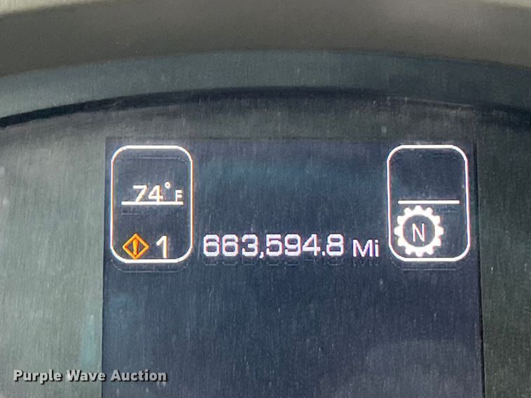 image for item DS3027 2017 Kenworth T680 semi truck