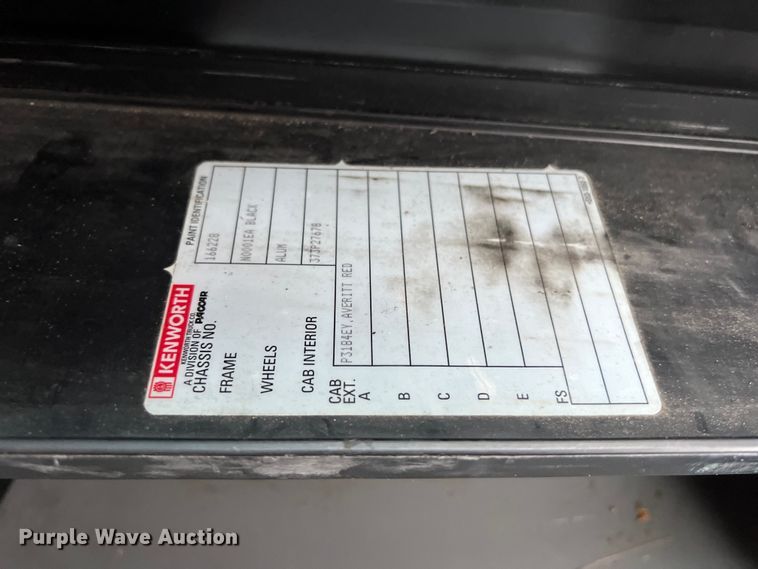 image for item DS3027 2017 Kenworth T680 semi truck