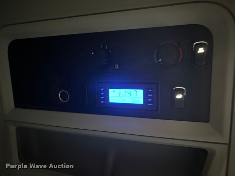 image for item DS3027 2017 Kenworth T680 semi truck