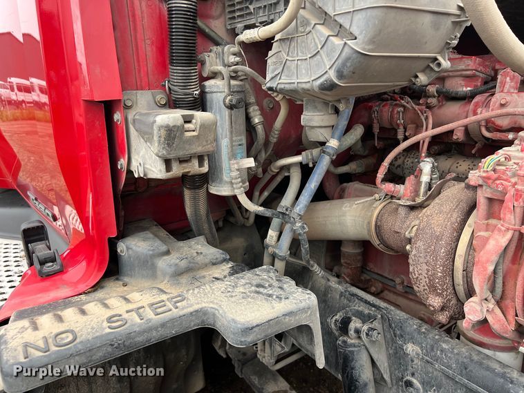 image for item DS3027 2017 Kenworth T680 semi truck