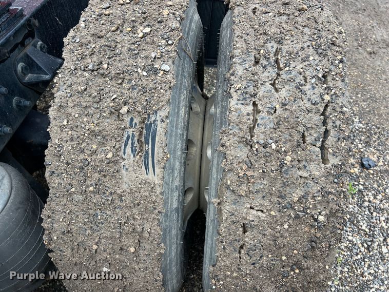 image for item DS3027 2017 Kenworth T680 semi truck