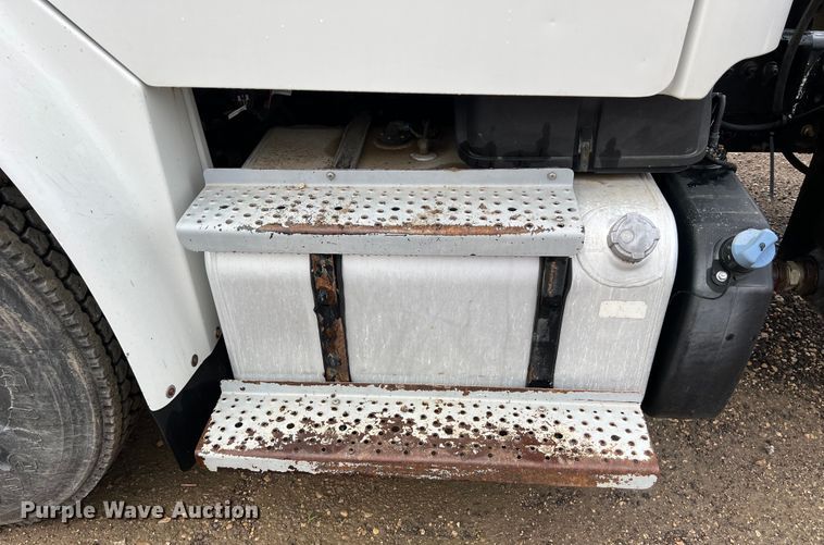 image for item DS3028 2018 Freightliner  M2 106 hook lift truck