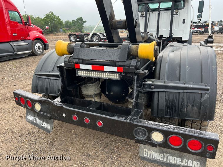 image for item DS3028 2018 Freightliner  M2 106 hook lift truck