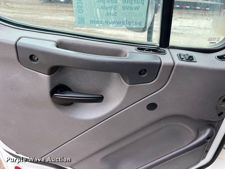 image for item DS3028 2018 Freightliner  M2 106 hook lift truck