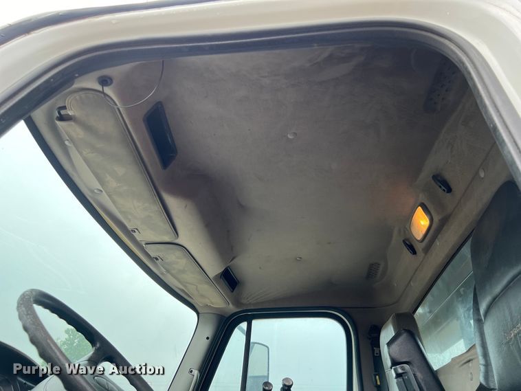 image for item DS3028 2018 Freightliner  M2 106 hook lift truck