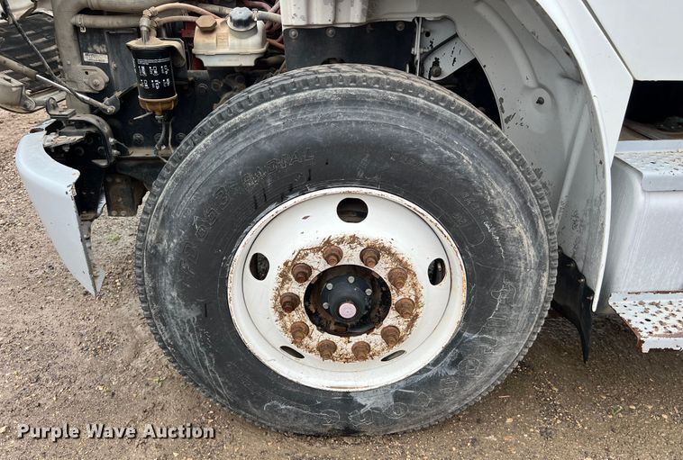 image for item DS3028 2018 Freightliner  M2 106 hook lift truck