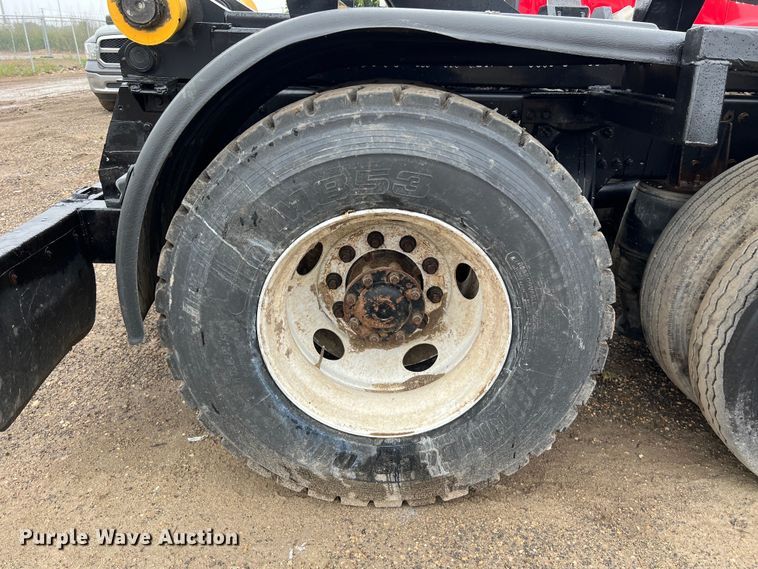 image for item DS3028 2018 Freightliner  M2 106 hook lift truck