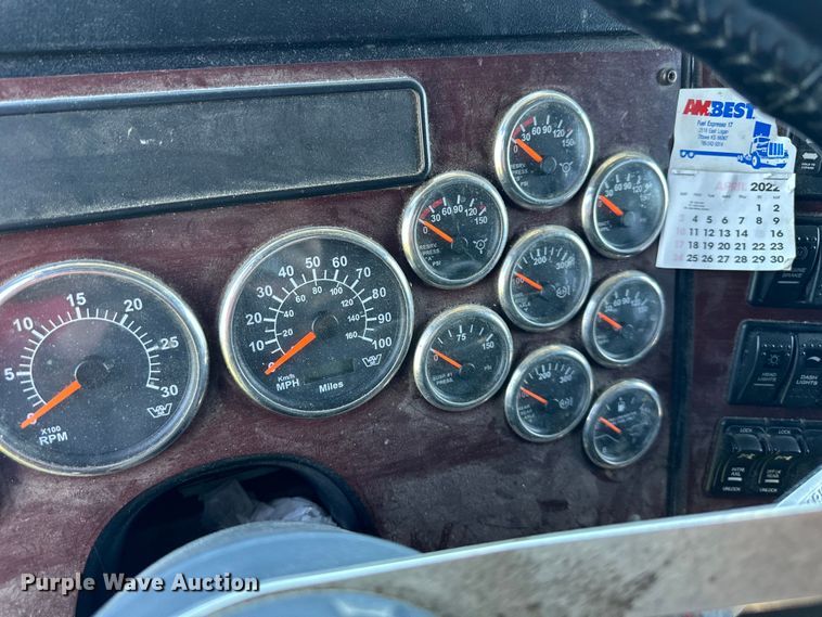 image for item DS4151 2016 Western Star 4900EX semi truck