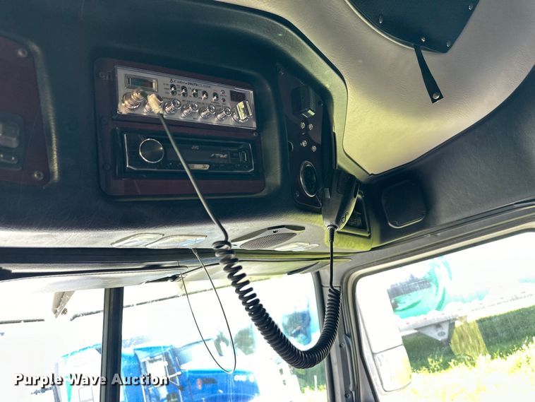 image for item DS4151 2016 Western Star 4900EX semi truck