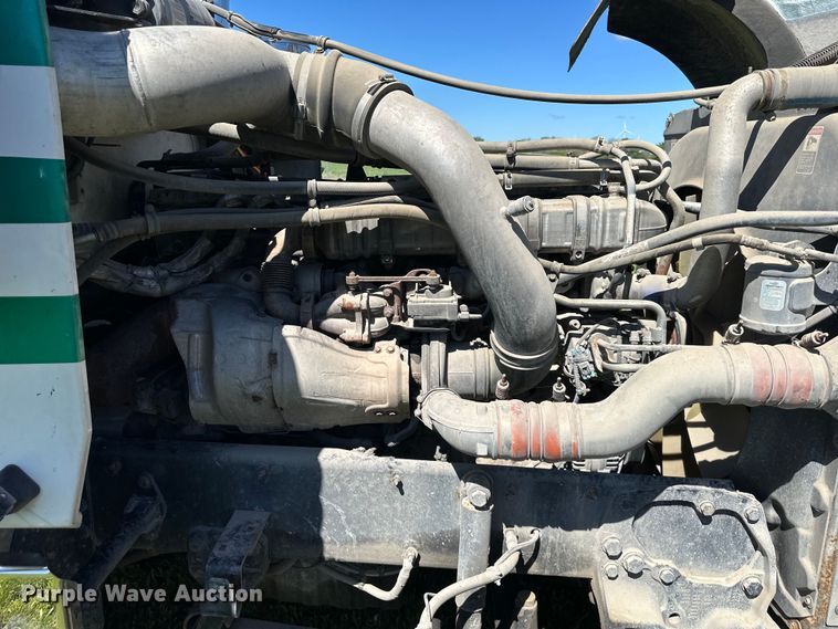 image for item DS4151 2016 Western Star 4900EX semi truck