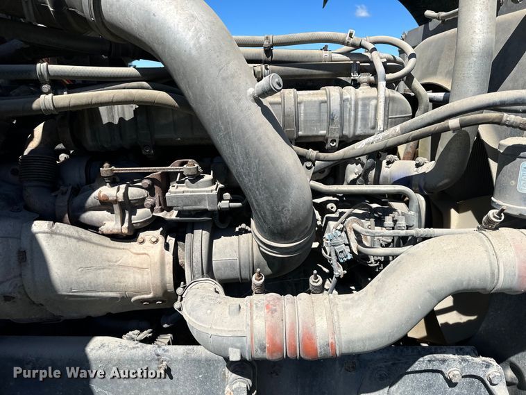 image for item DS4151 2016 Western Star 4900EX semi truck