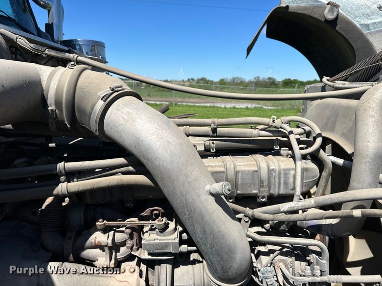 image for item DS4151 2016 Western Star 4900EX semi truck