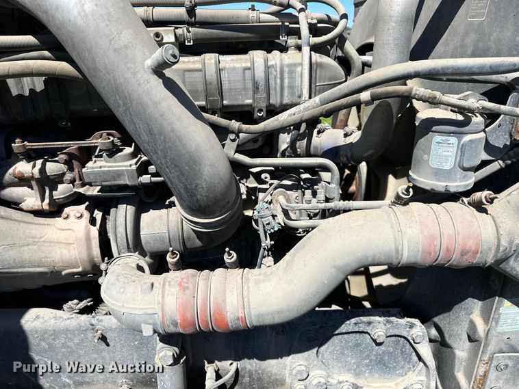 image for item DS4151 2016 Western Star 4900EX semi truck