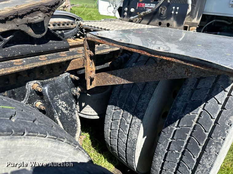 image for item DS4151 2016 Western Star 4900EX semi truck