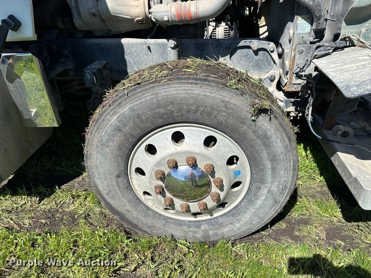 image for item DS4151 2016 Western Star 4900EX semi truck