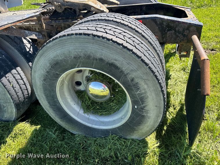 image for item DS4151 2016 Western Star 4900EX semi truck