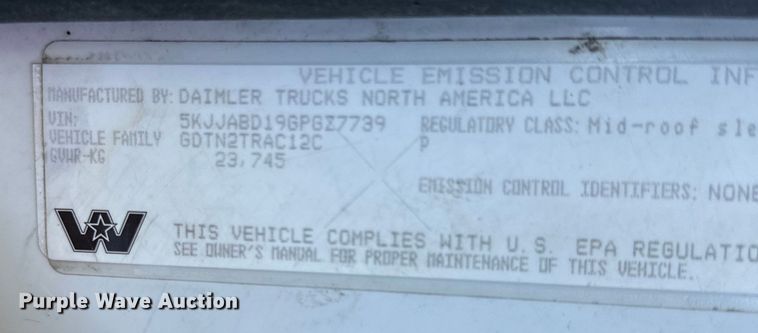 image for item DS4151 2016 Western Star 4900EX semi truck