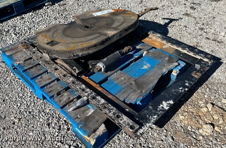 image for item DS4153 Jost  fifth wheel hitch