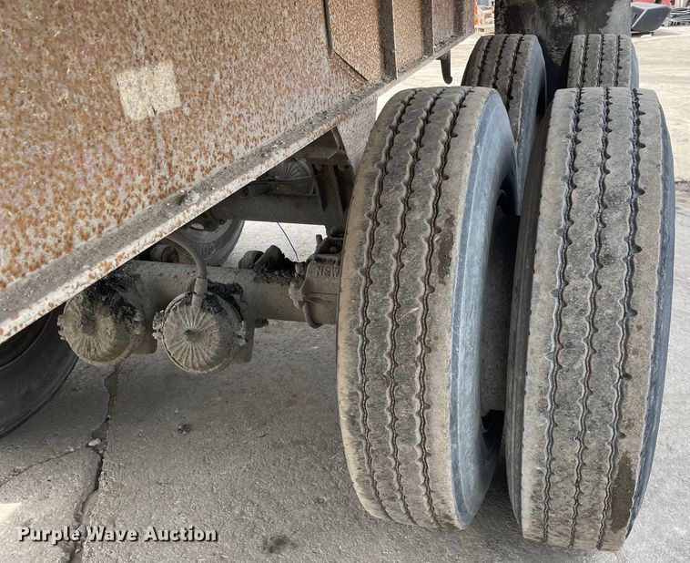 image for item DS5466 1987 Dorsey end dump trailer