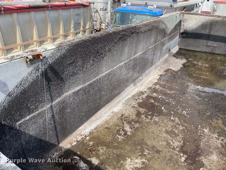 image for item DS5471 1987 Dorsey end dump trailer