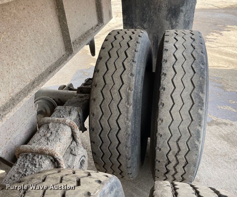 image for item DS5471 1987 Dorsey end dump trailer