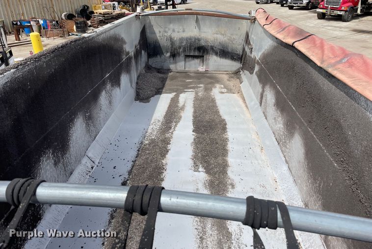 image for item DS5474 1990 Palmer  end dump trailer