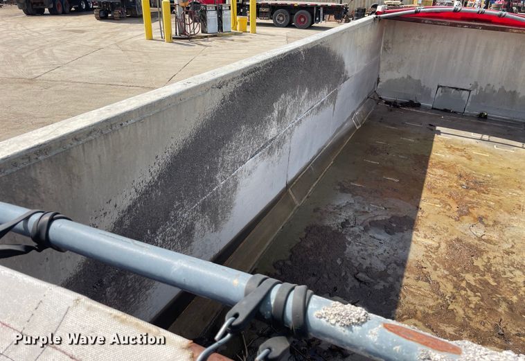 image for item DS5476 1990 Palmer  end dump trailer