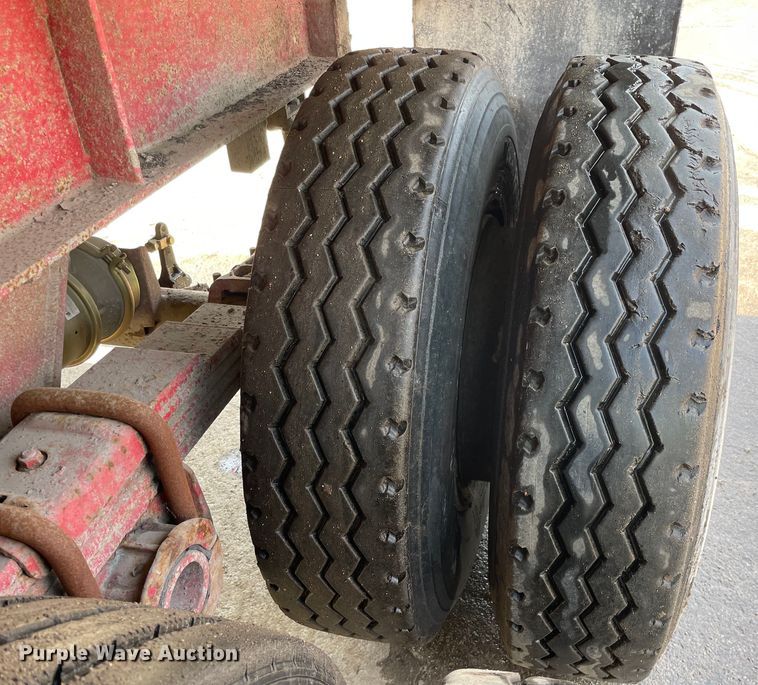 image for item DS5476 1990 Palmer  end dump trailer