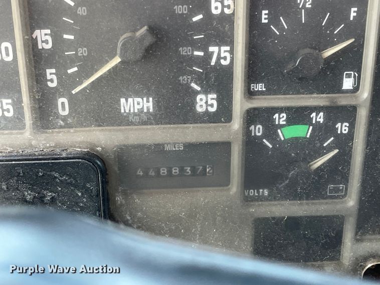 image for item DS5489 1995 International 2674 semi truck