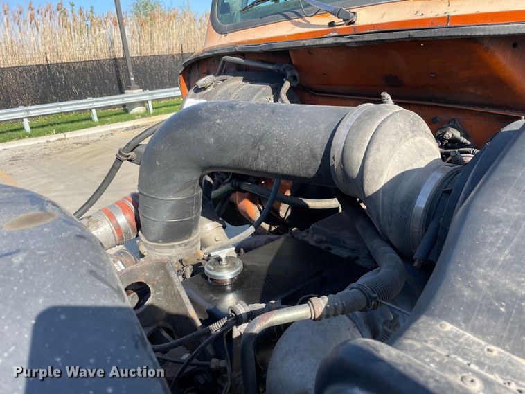 image for item DS5489 1995 International 2674 semi truck