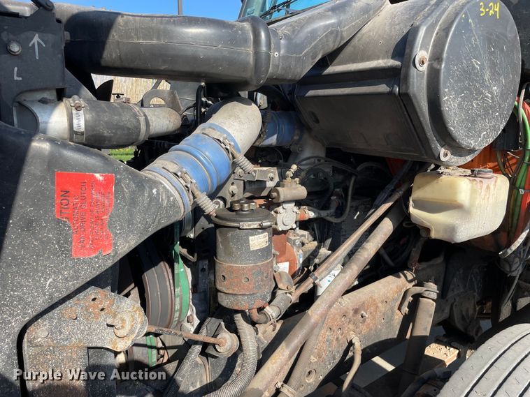 image for item DS5489 1995 International 2674 semi truck